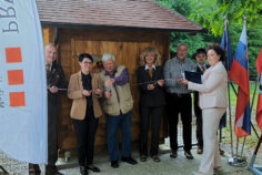 Lanska otvoritev učnega čebelnjaka PRVA čebela na Osnovni šoli Kamnica (foto: Maribor24.si)