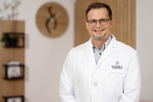 dr. med., spec. nevrologije Anže Goste, Klinika Omnia