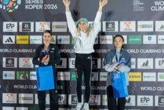 Janja Garnbret na odru za zmagovalce, SP Koper 2026